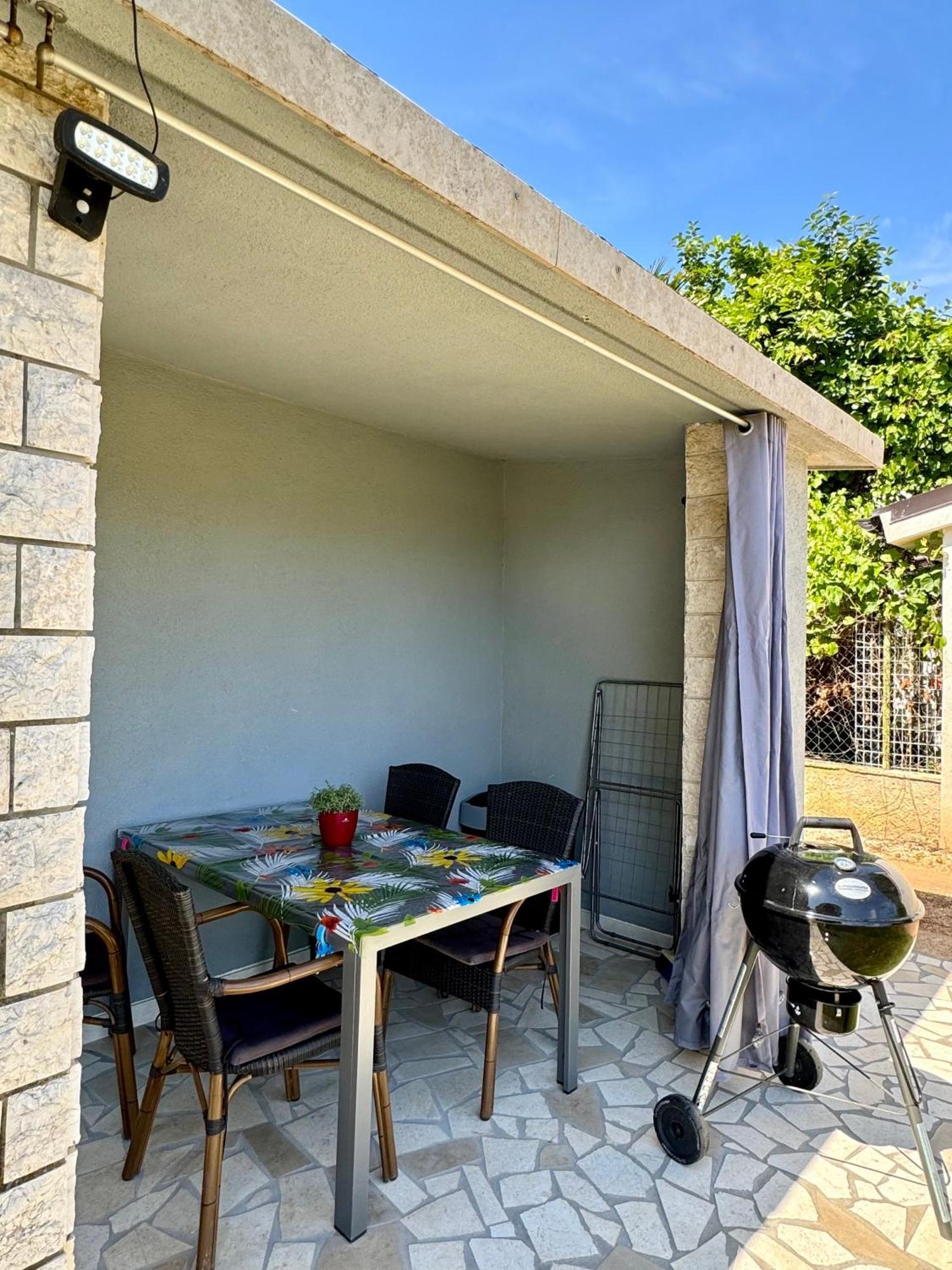 Enna Apartment B Meerblick Perfect Location Medulin Extérieur photo