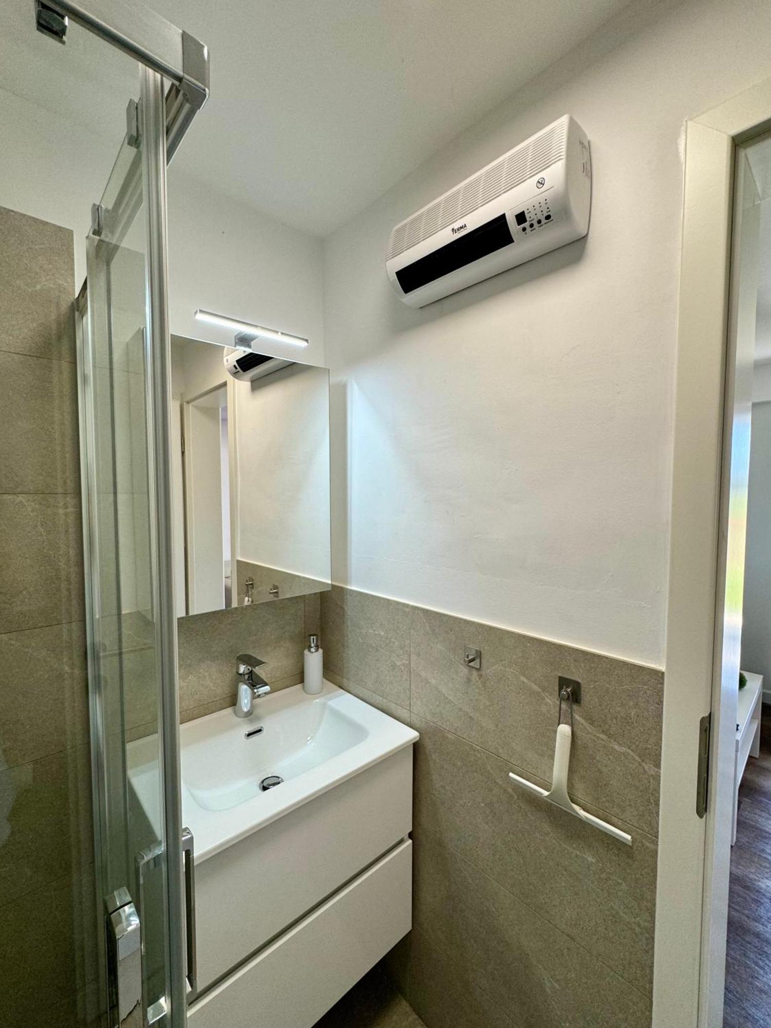 Enna Apartment B Meerblick Perfect Location Medulin Extérieur photo